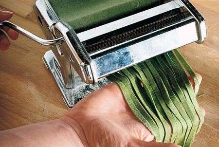 Pasta verde spinaci tagliatelle