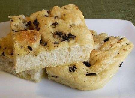 focaccia alla salvia