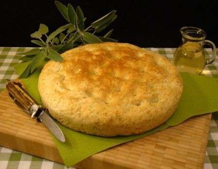 focaccia finita alla salvia