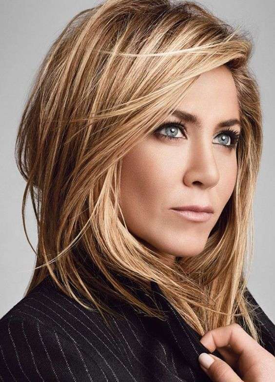 Jennifer Aniston con riflessi miele