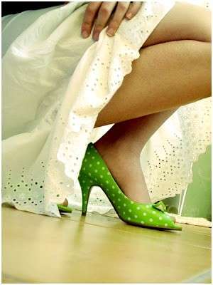 Moda anni 70, scarpe vintage a pois