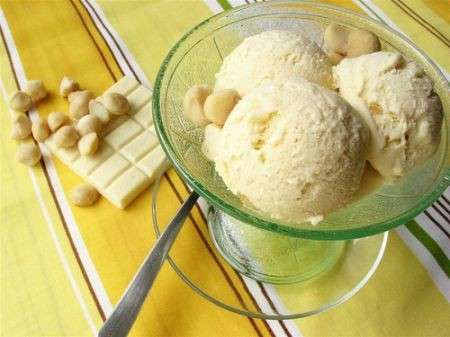 Gelato al cioccolato bianco