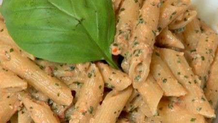 penne pesto alla siciliana