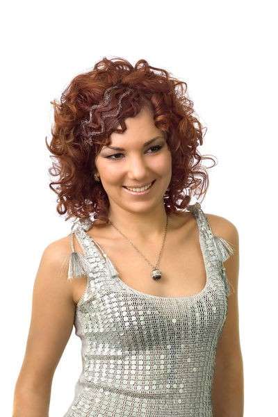 Capelli ricci scalati e sfilati