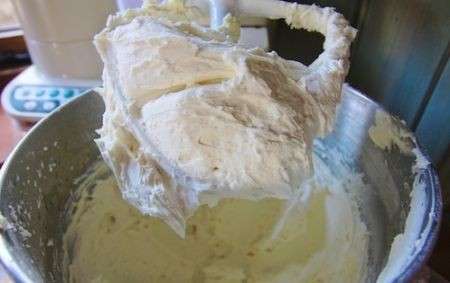 Torta con smarties panna