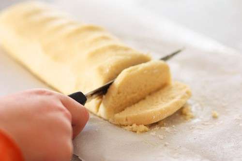 Vanillekipferl: l'impasto dei biscotti