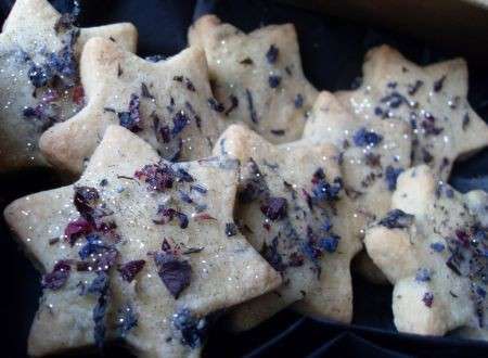 Biscotti alla lavanda decorati