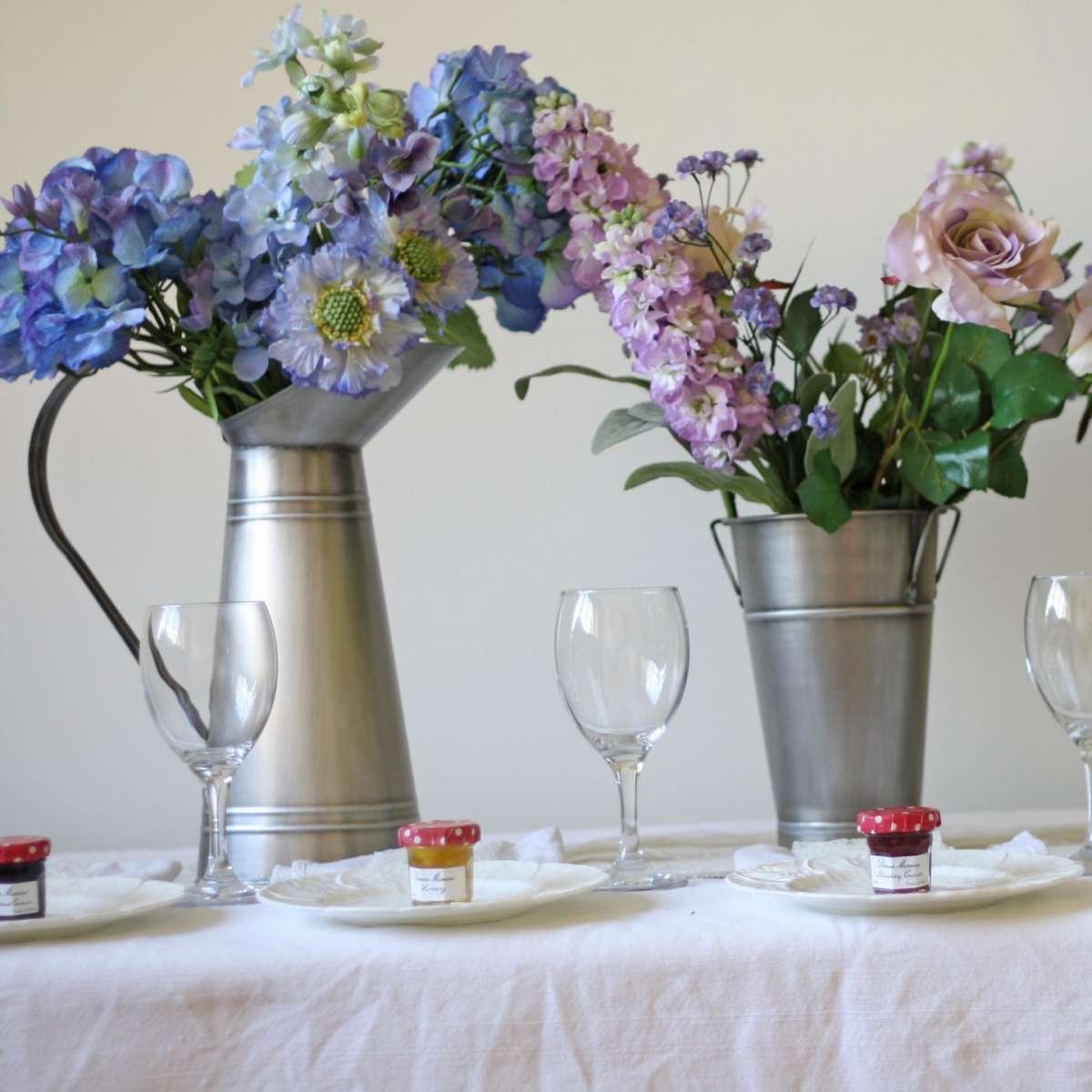 Idee per la tavola con fiori di campo