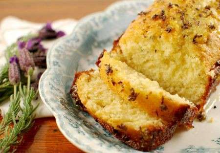 Torta alla lavanda fette