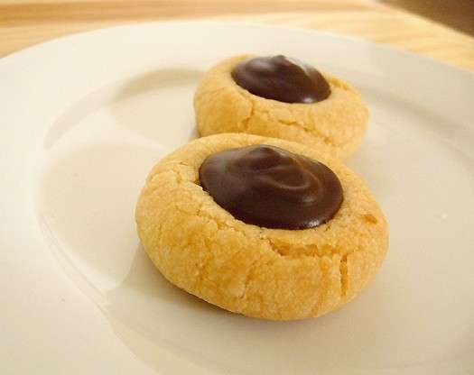 Biscotti con glassa al cioccolato: i deliziosi ovi molis