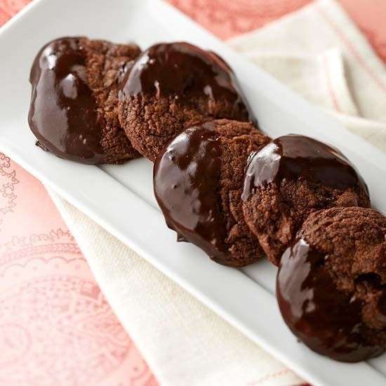 Biscotti con glassa al cioccolato ottimi per la merenda