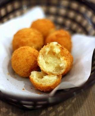 Palline di formaggio fritte