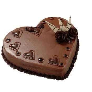 torta cuore al cioccolato