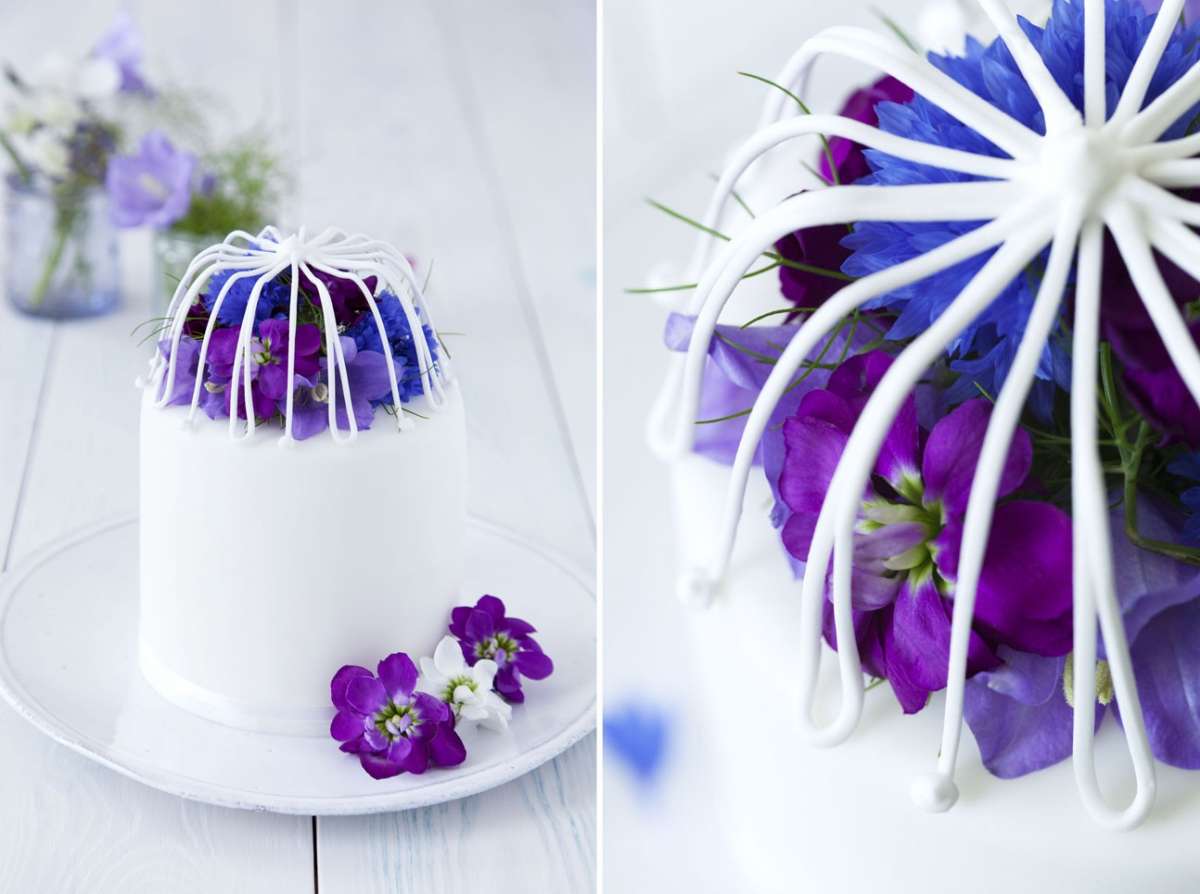 Torta nuziale fiori viola e lilla