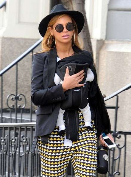 Beyoncé  a spasso con la figlia