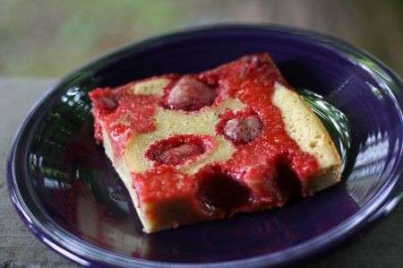 Fetta Clafoutis alle Fragole