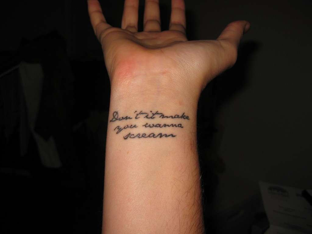 Frasi per tatuaggi sul polso