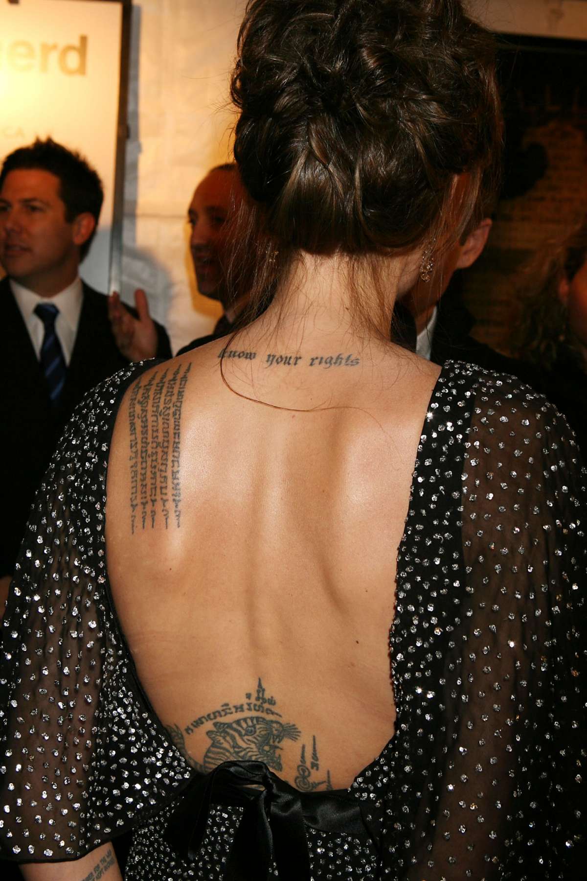 Frasi per tatuaggi sulla schiena