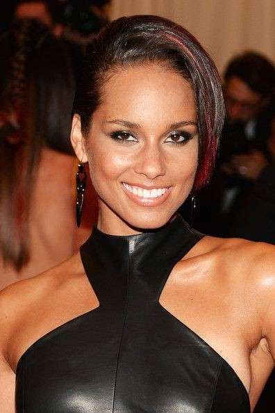 Alicia Keys beauty look