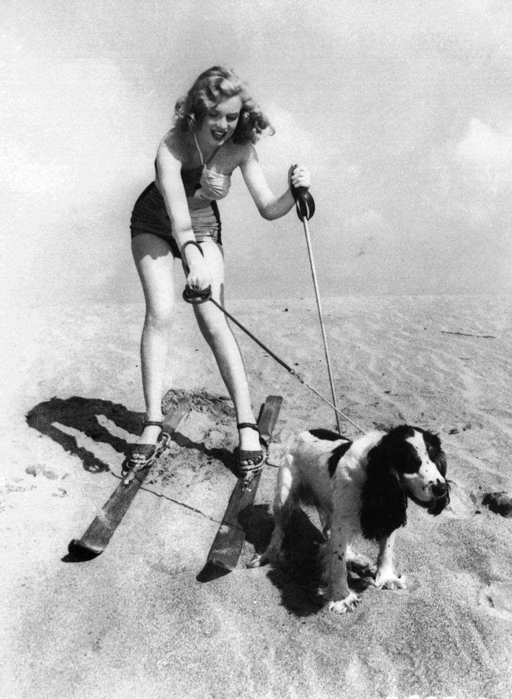 Marylin Monroe con un cagnolino