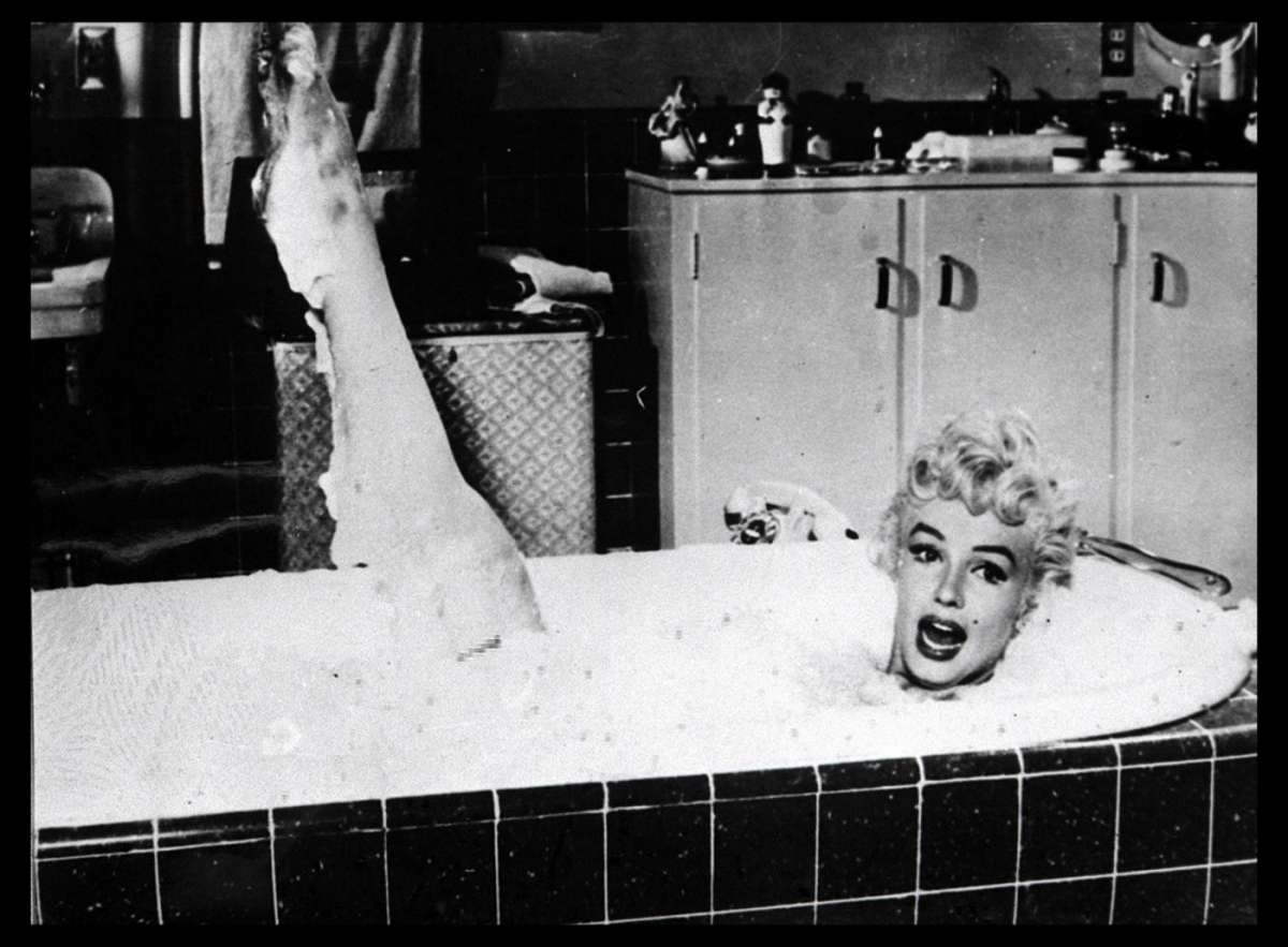 Marylin Monroe nella vasca da bagno