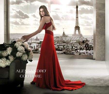 Abito da sposa rosso Alessandro Couture scollo schiena