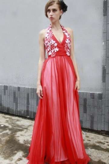 Abito da sposa rosso in chiffon