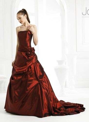 Abito da sposa rosso Nicole spose bordeaux