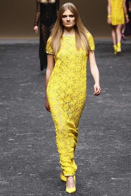 Abito di pizzo giallo Blumarine