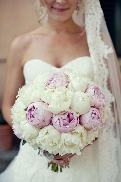 Bouquet sposa di peonie