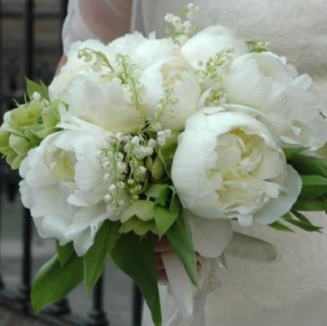 Bouquet sposa peonie e mughetti