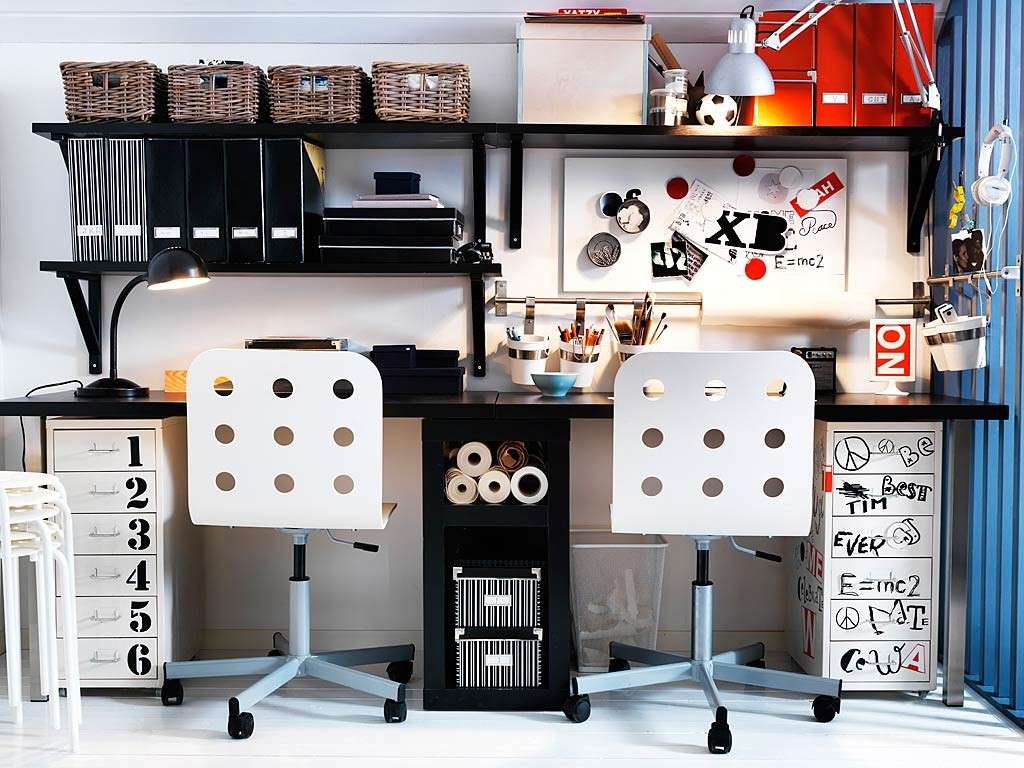 Camerette bambini Ikea doppia scrivania