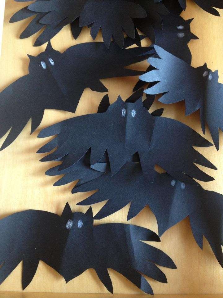 Cartoncino nero per i pipistrelli