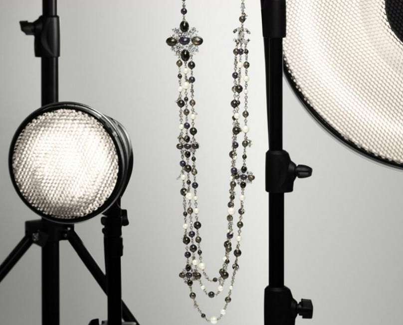 Collana Chanel, collezione Pre-Fall: modello con pietre