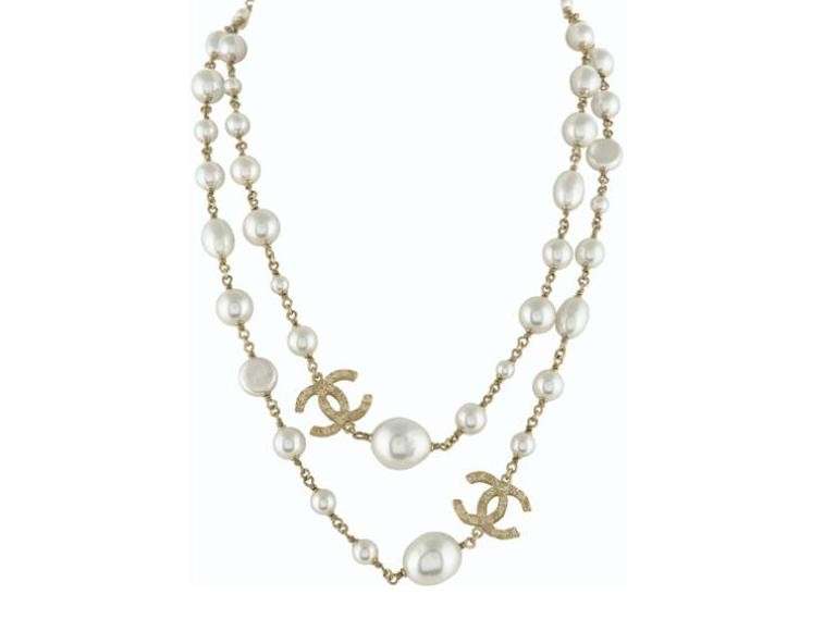Collana Chanel, modello con perle in oro bianco