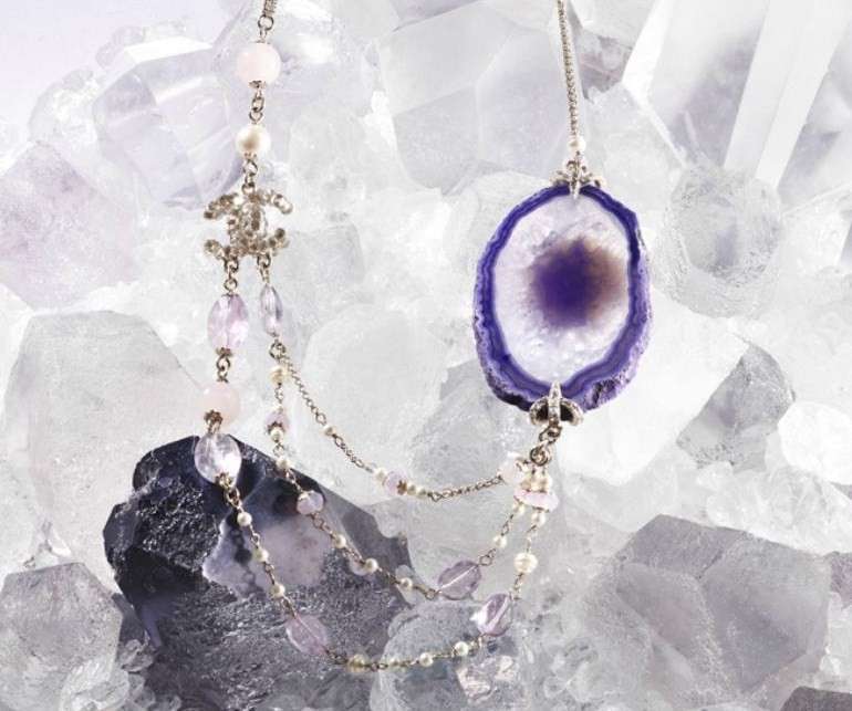 Collana Chanel, modello in metallo con ametista