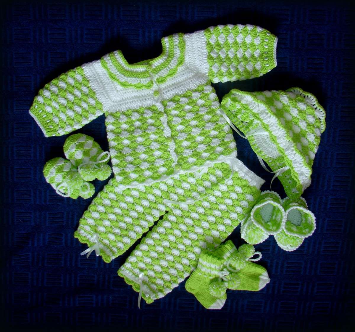 Corredino neonato set ai ferri verde