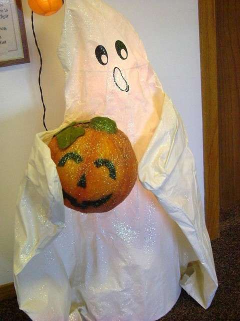 Costumi di Halloween per bambini fai da te: spettro