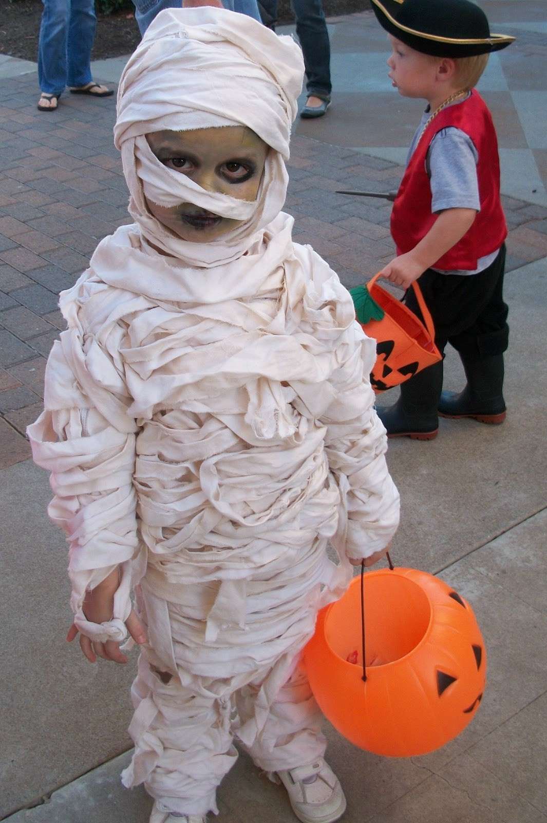Costumi Halloween fai da te mummia