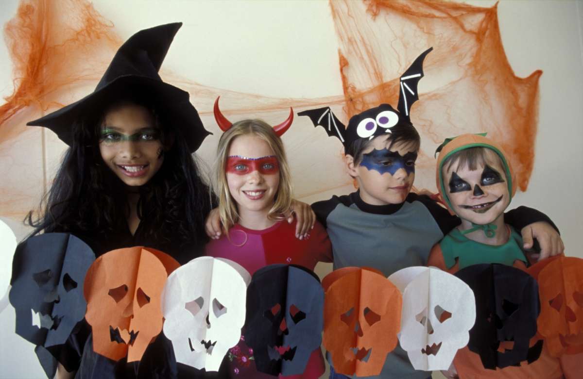 Lavoretti Halloween per bambini maschere festa