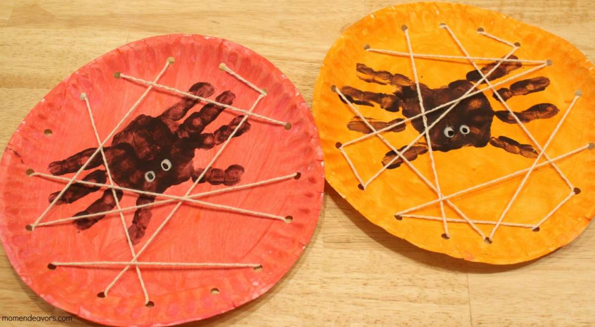 Lavoretti Halloween per bambini ragni con ragnatela