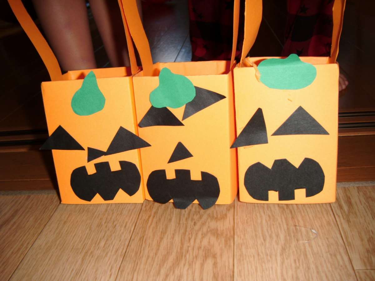 Lavoretti Halloween per bambini sacchetti zucca