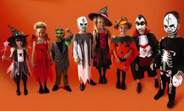 Maschere per Halloween fai da te: streghe e scheletri