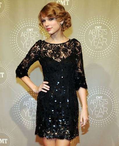 Minidress di pizzo di Taylor Swift