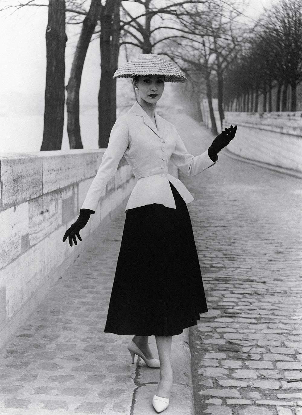 Moda anni '50, il celebre look Dior