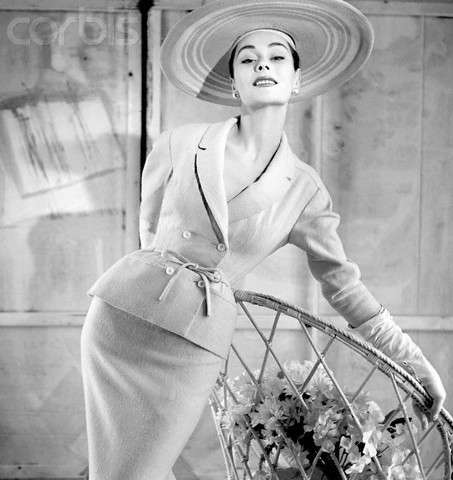 Moda anni '50, look Balmain