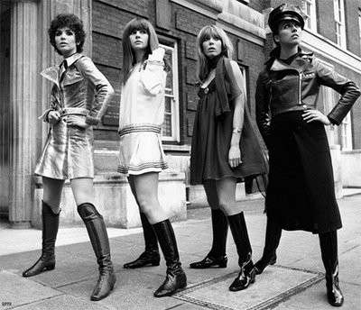 Moda anni 60, modelle in posa