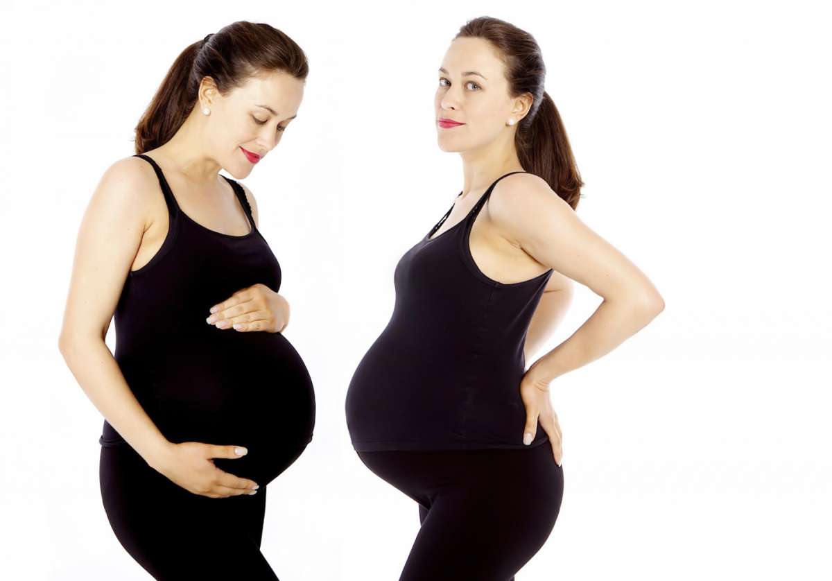 Pancia in gravidanza di 8 mesi