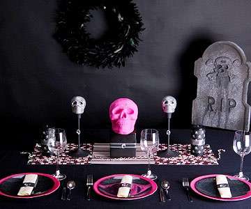 Tavola di Halloween fucsia