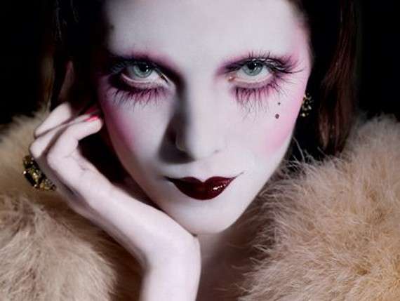 Trucco Halloween per un viso spaventoso